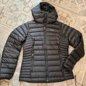 Patagonia Women's Hooded Puffer - Size Small